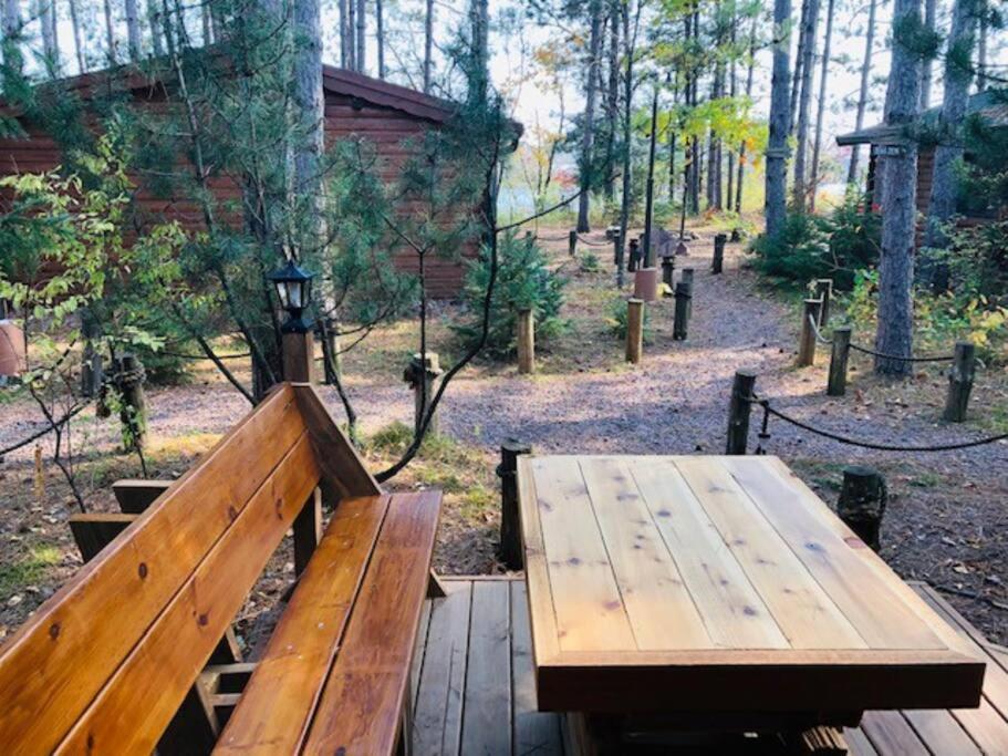 Honeybear Hideaway Cabin Hayward Dış mekan fotoğraf
